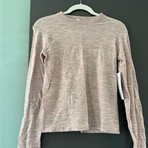 Athleta  ASCENT SEAMLESS TOP small NWT